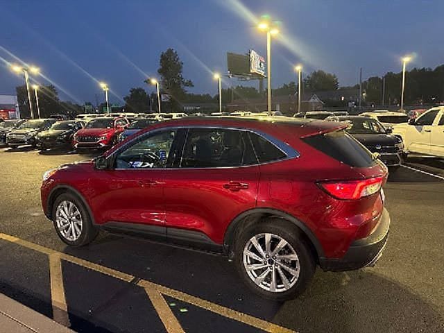 Used 2022 Ford Escape Titanium w/ Titanium Elite Package AWD/4WD image 12