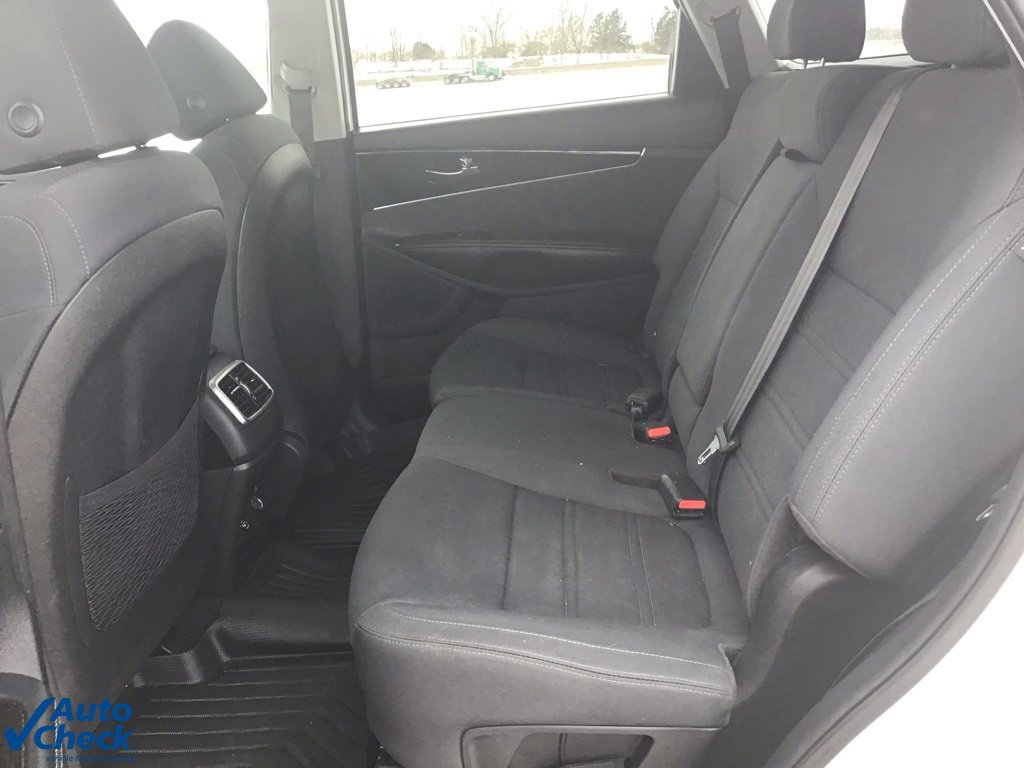 Used 2020 Kia Sorento LX image 13