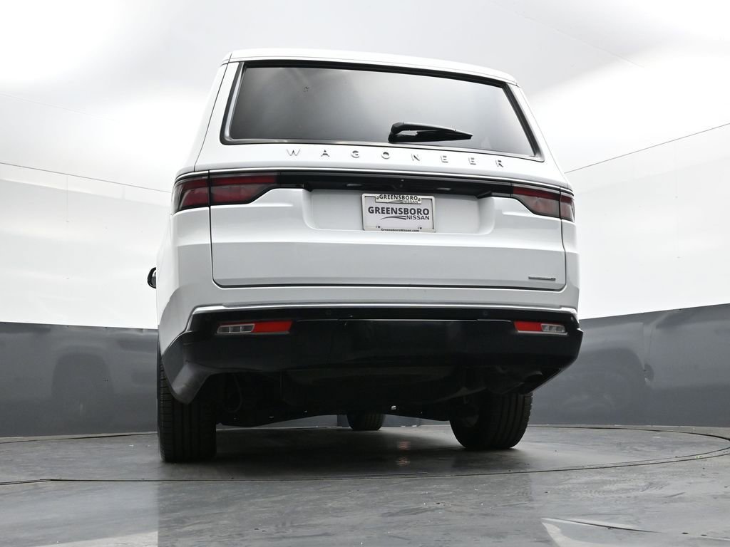 Used 2024 Jeep Wagoneer L Series II w/ Flexible Seating Group image 35