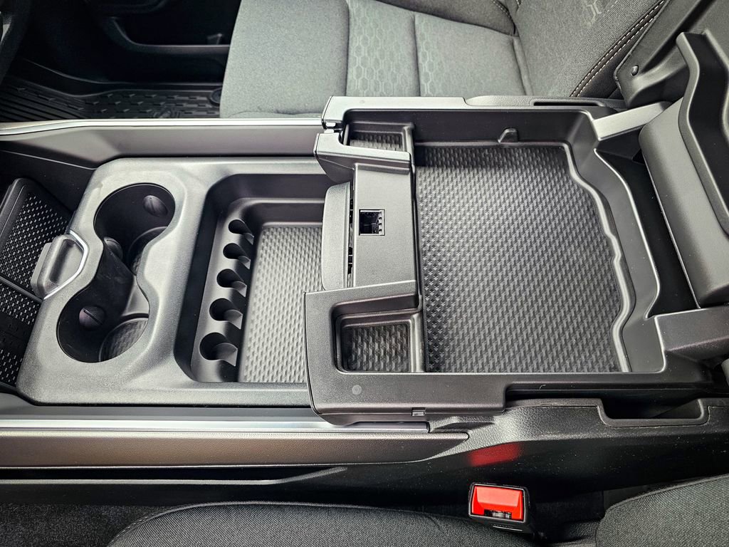 New 2026 RAM 1500 4x4 Crew Cab image 31