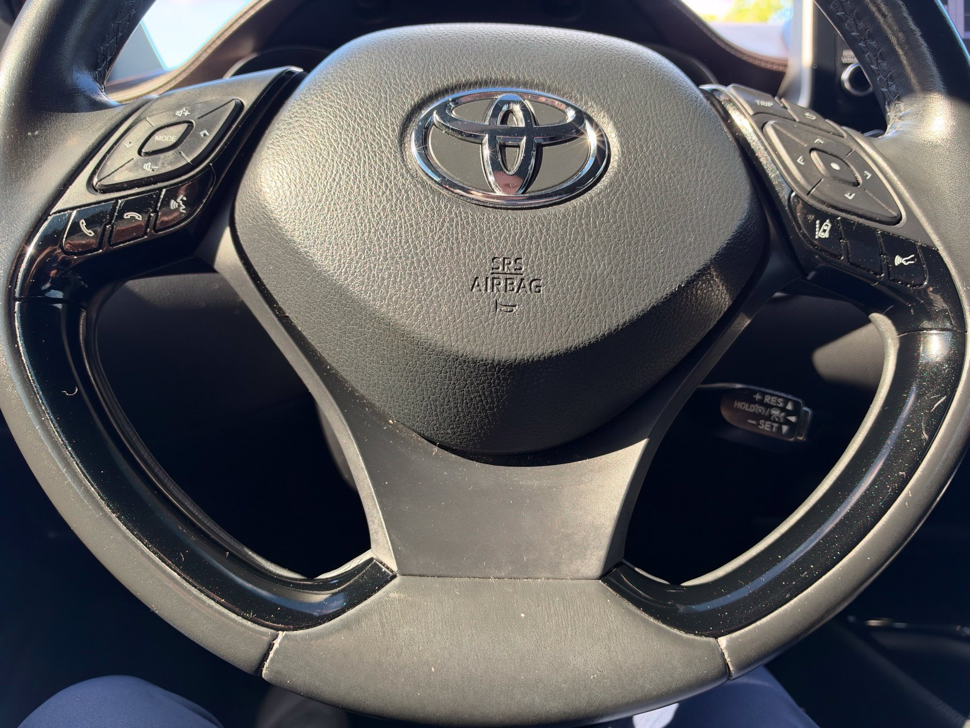 Used 2019 Toyota C-HR Limited FWD image 18