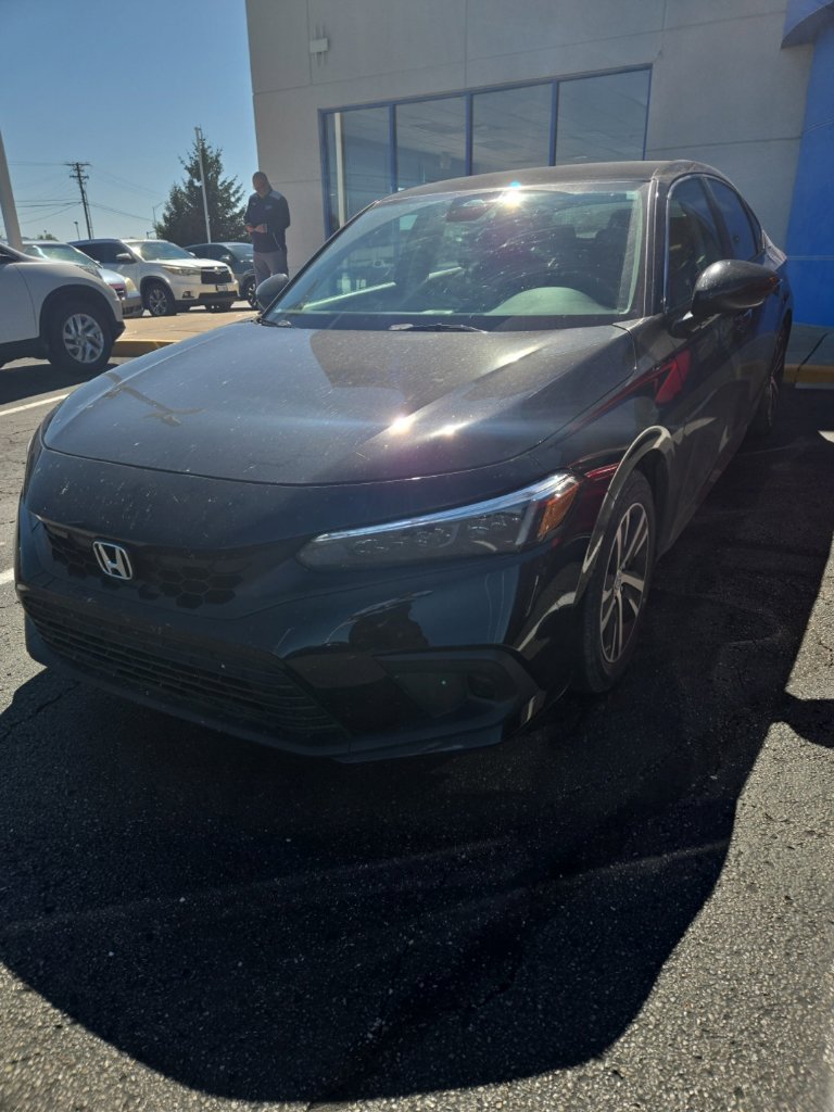 Used 2024 Honda Civic LX image 1