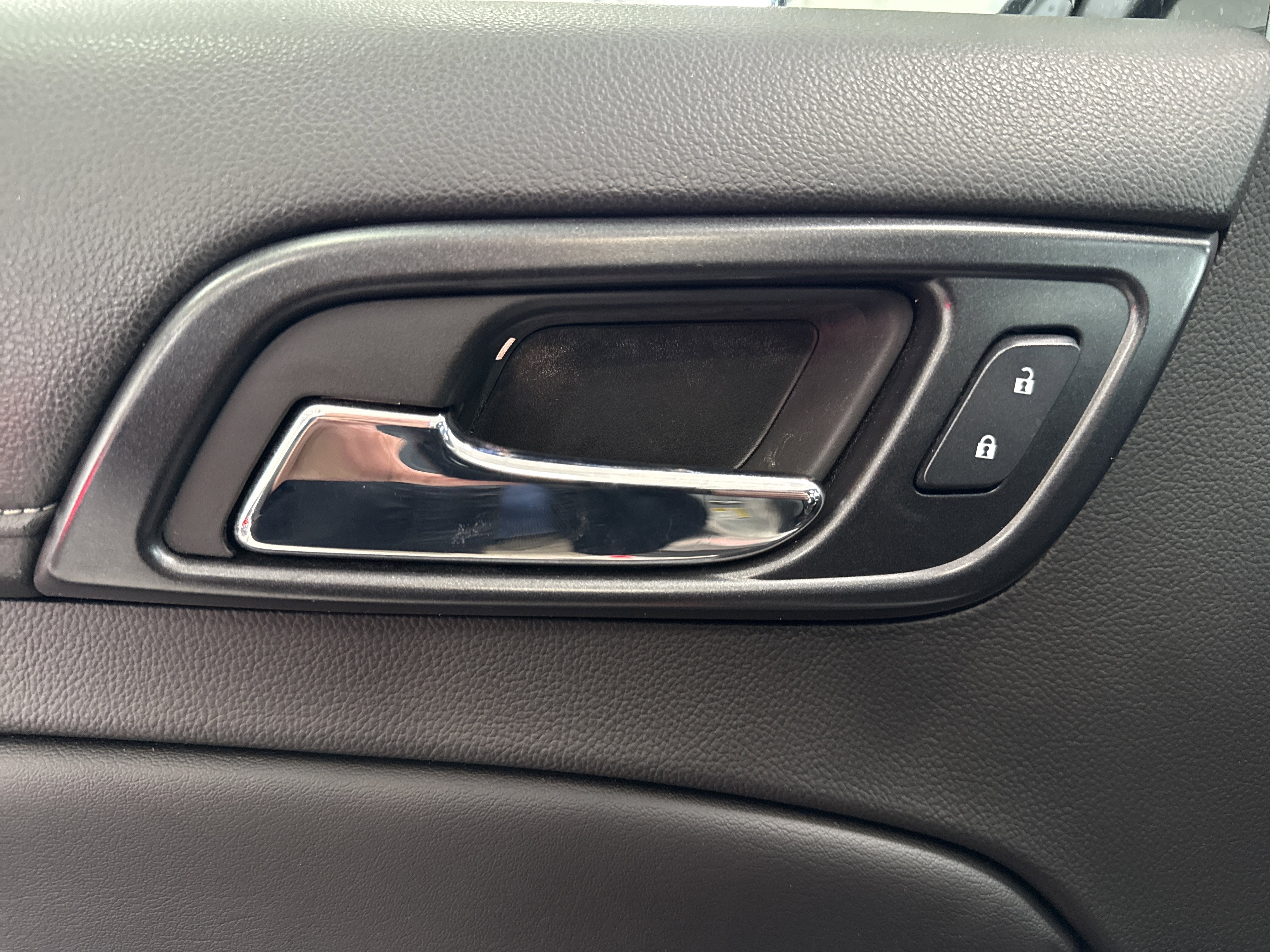 Used 2017 Chevrolet Tahoe Premier image 18