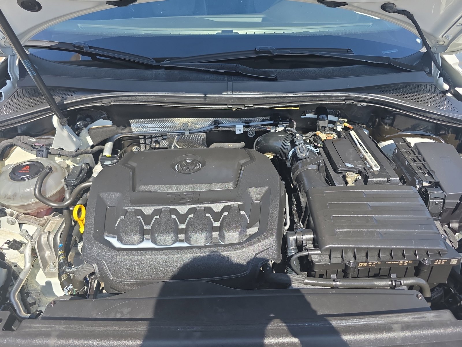Used 2019 Volkswagen Tiguan SEL Premium R-Line FWD image 22