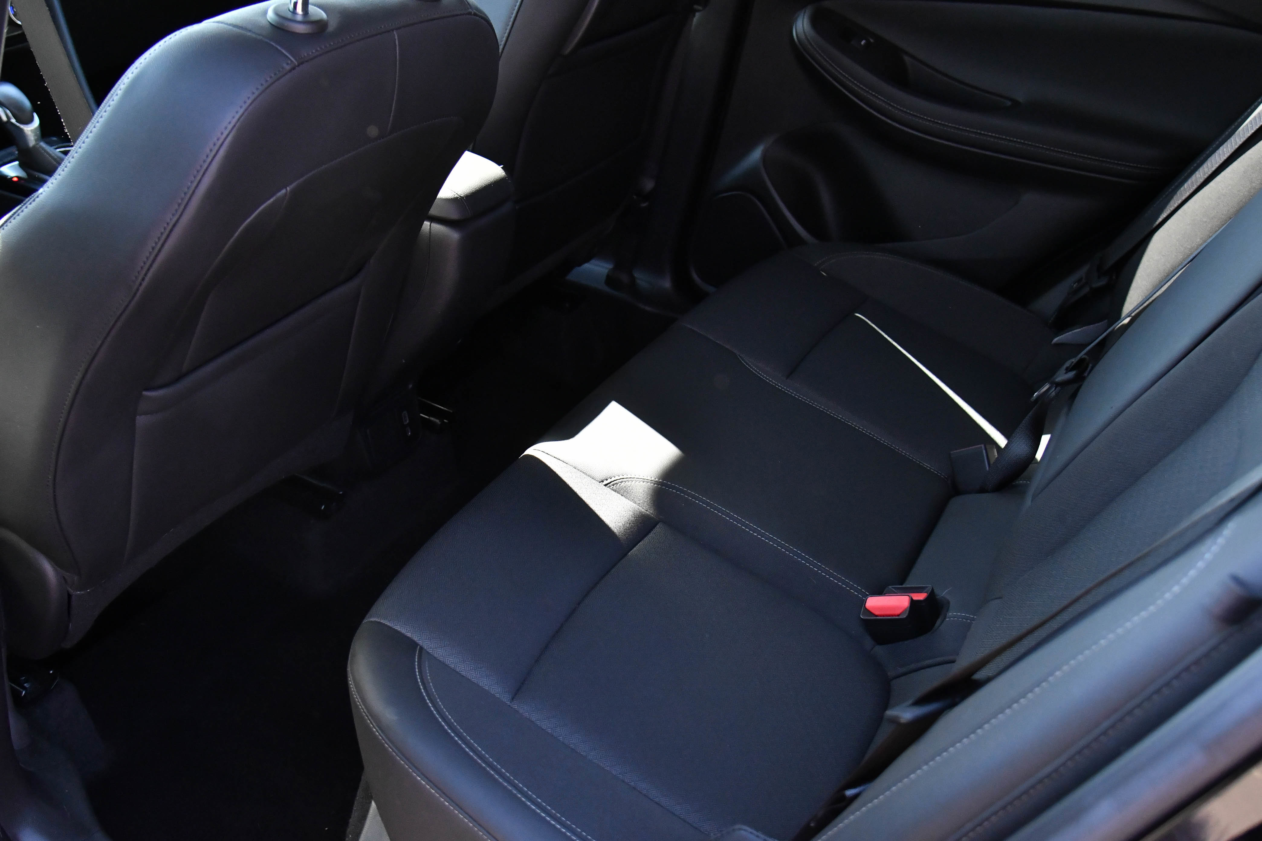 Used 2023 Buick Encore GX Select w/ Sport Touring Package image 33