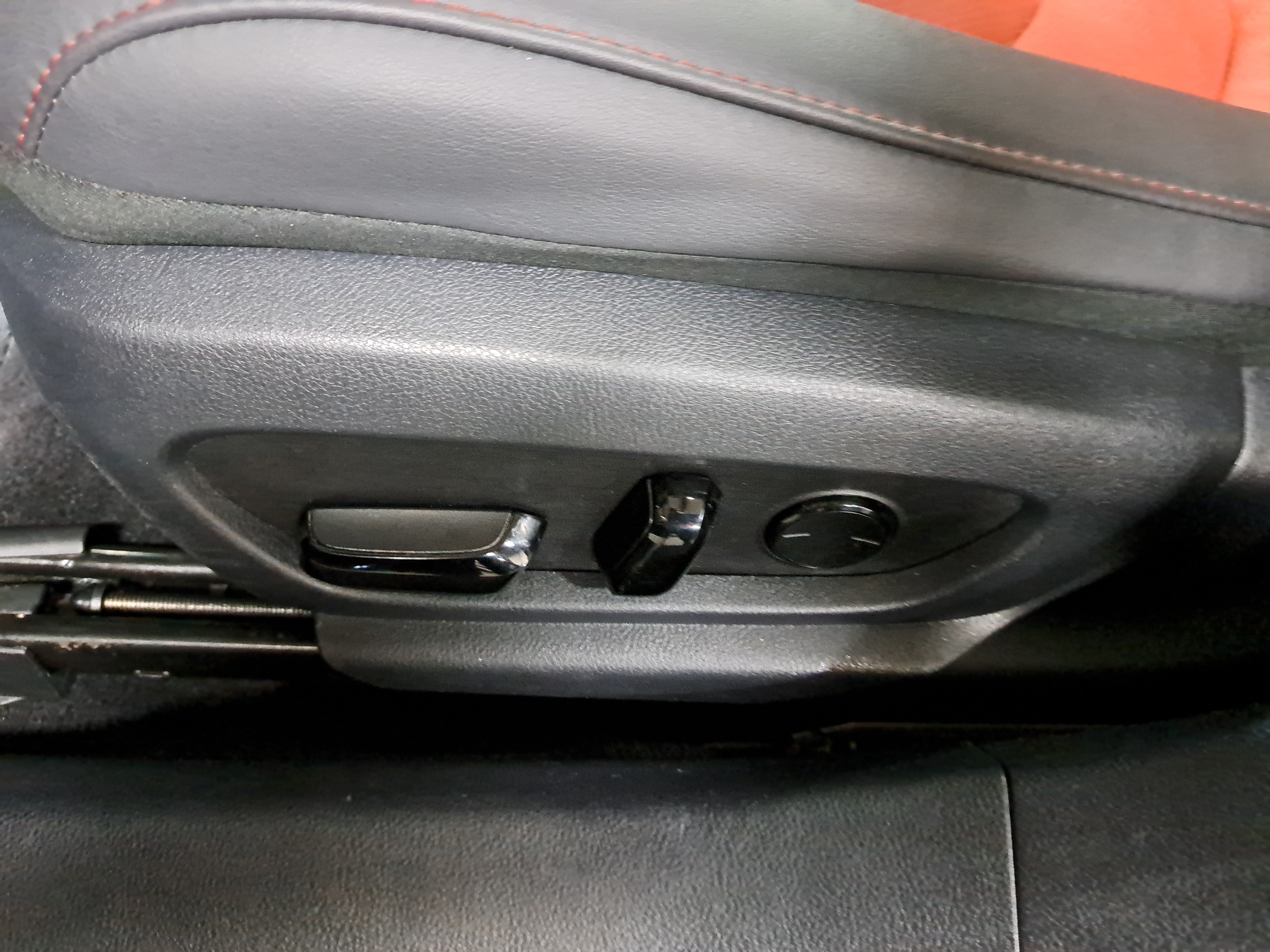 Used 2023 Lexus ES 350 F Sport w/ Accessory Package (Z1) FWD image 30