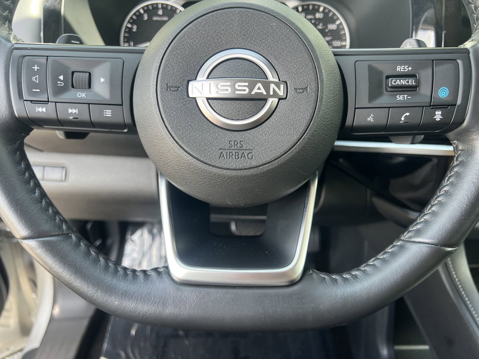 Certified 2024 Nissan Pathfinder SV FWD image 9