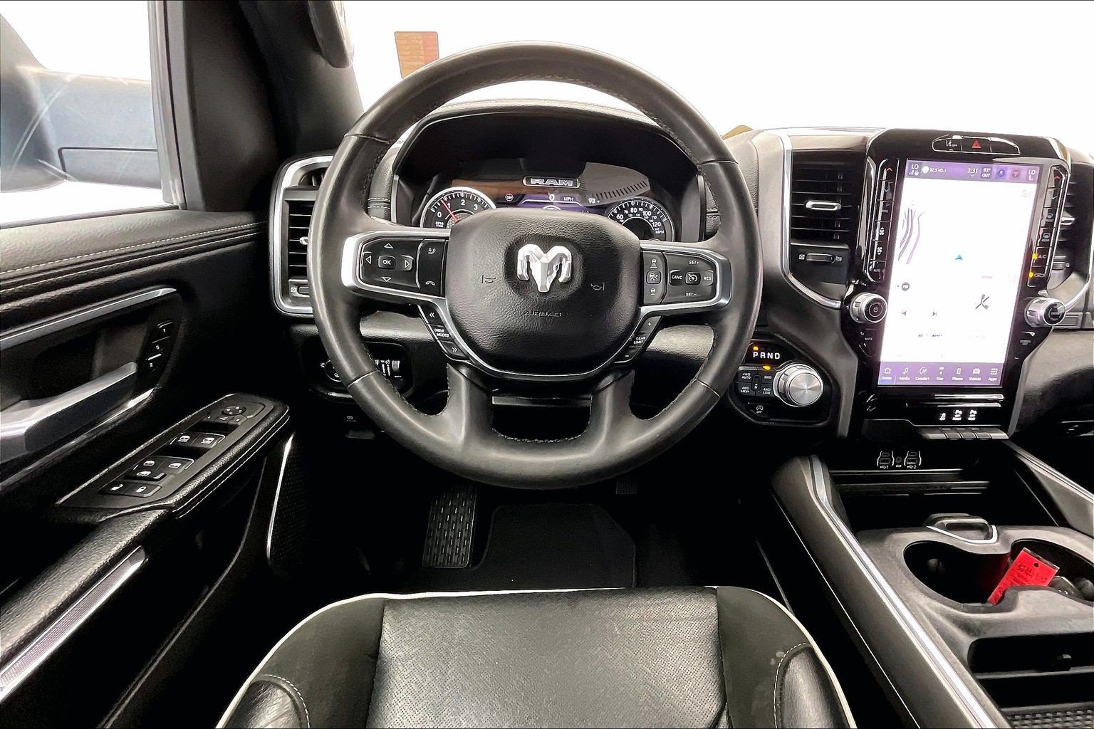 Used 2025 RAM 1500 Laramie AWD/4WD image 4