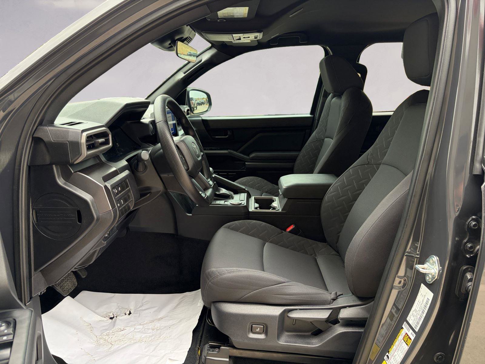 Used 2025 Toyota Tacoma SR5 image 9