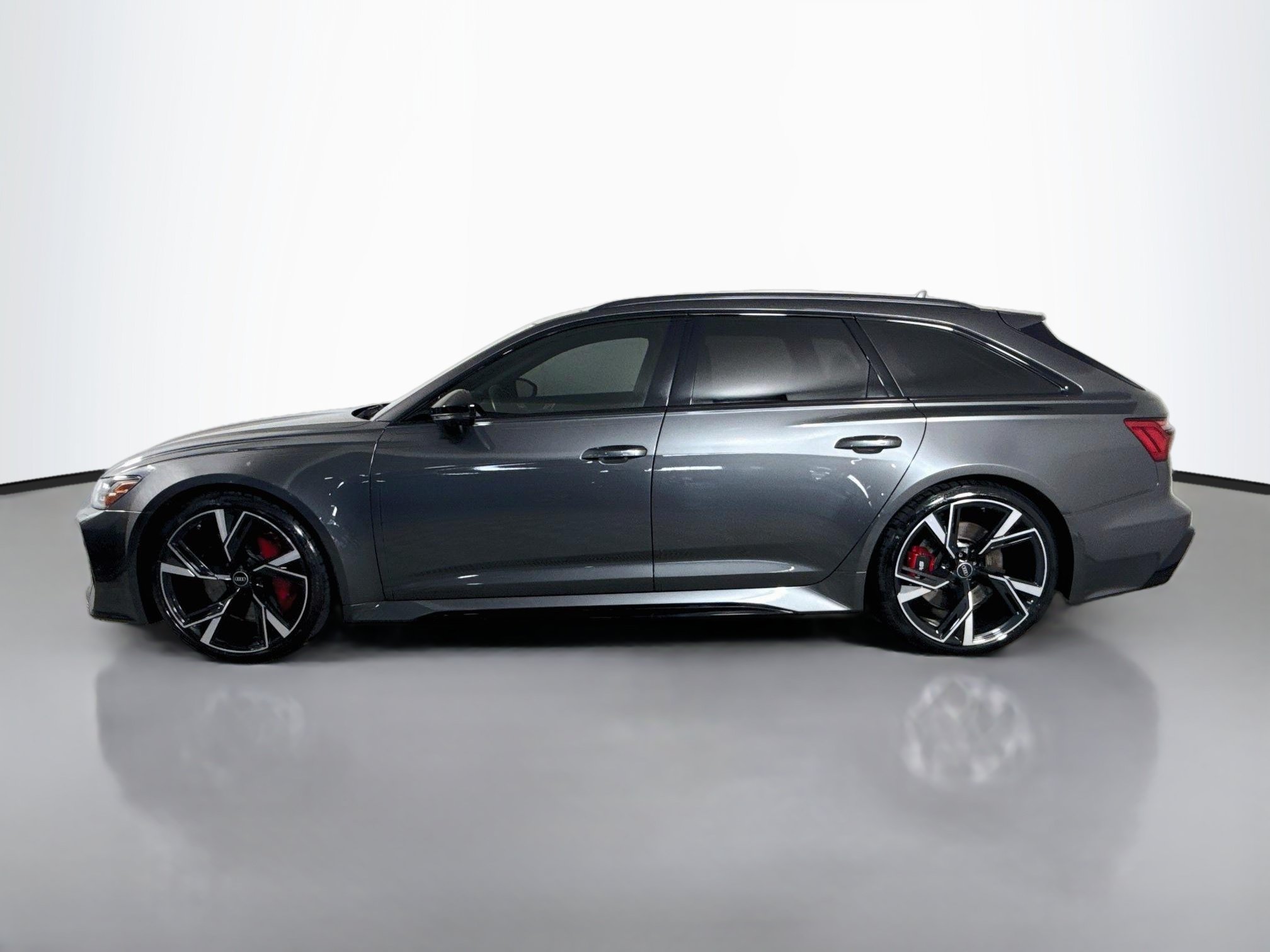 Used 2022 Audi RS 6 w/ Executive Package AWD/4WD image 6