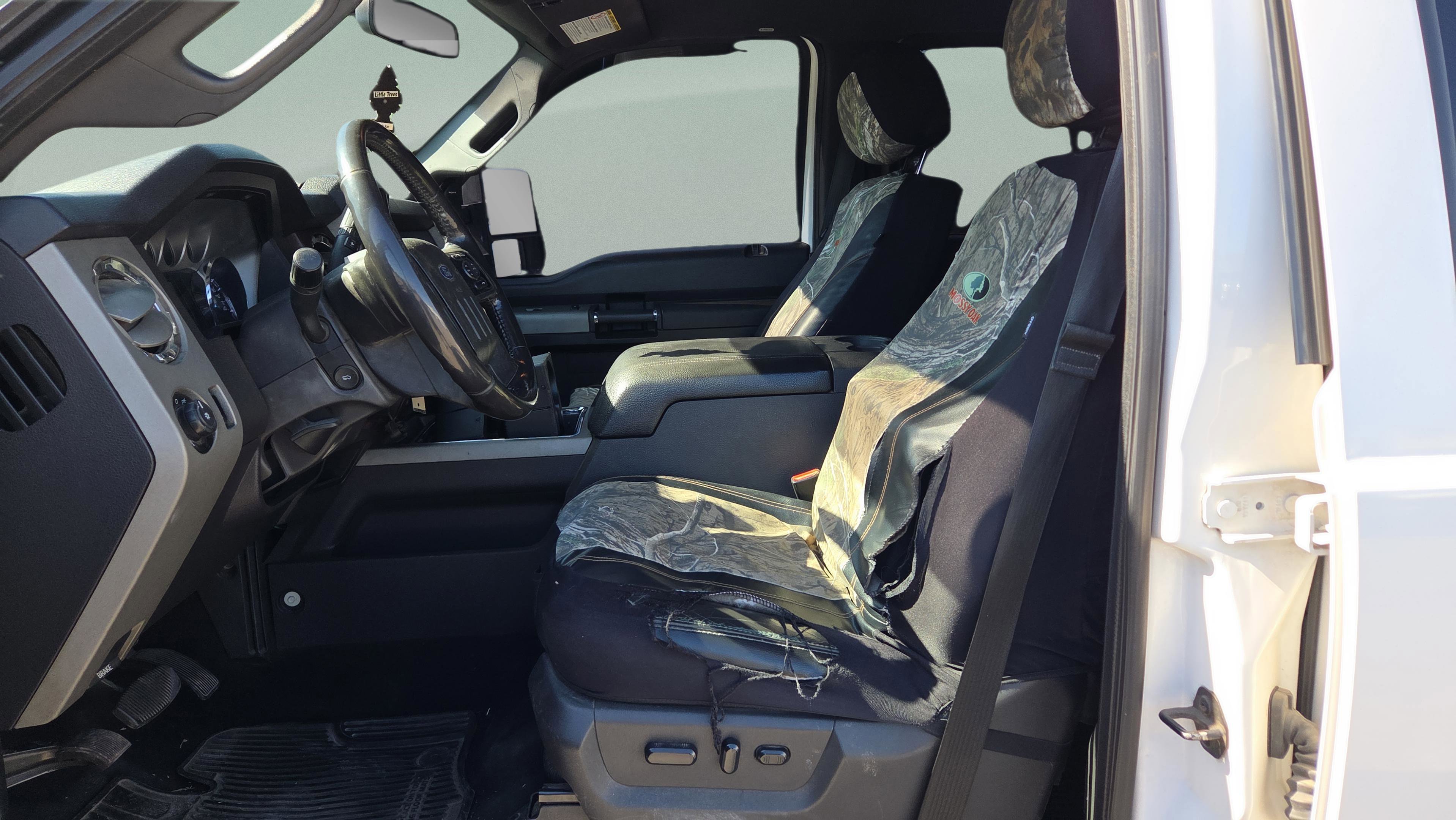 Used 2016 Ford F250 Lariat w/ FX4 Off-Road Package image 9