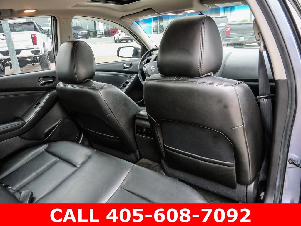 Used 2012 Nissan Altima 3.5 SR w/ Sport Pkg FWD image 19