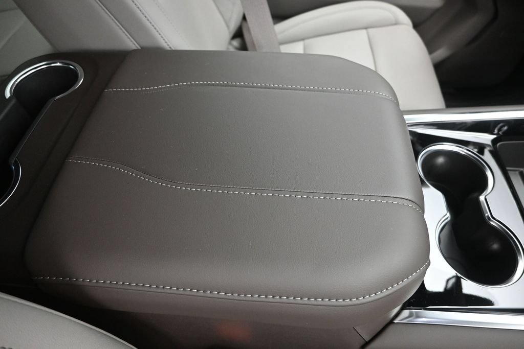 New 2026 Chevrolet Suburban LT w/ Comfort Package RWD image 27