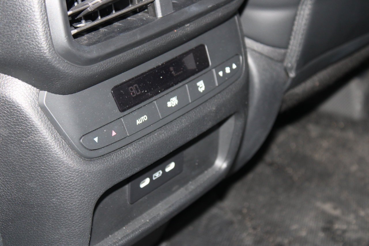 Used 2025 Honda Pilot EX-L image 21