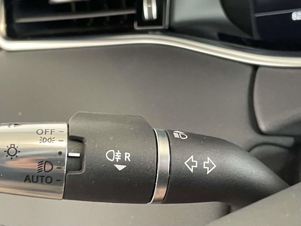 Used 2021 Land Rover Range Rover Evoque S image 30