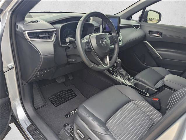 Used 2025 Toyota Corolla Cross AWD Hybrid w/ Convenience Package image 10