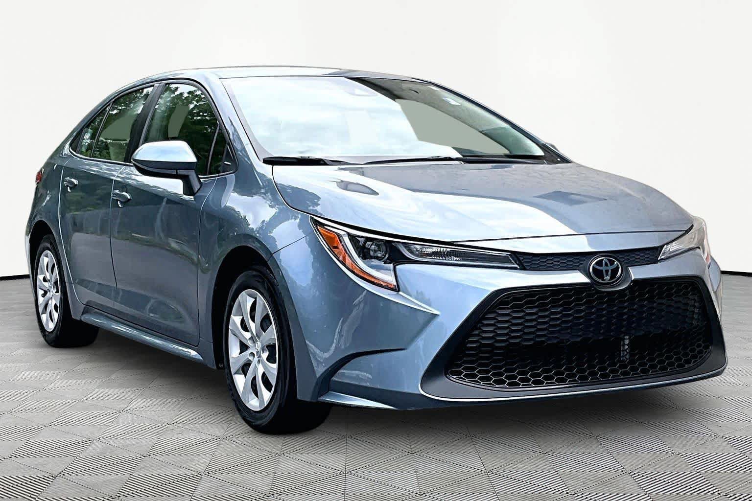 Certified 2022 Toyota Corolla LE w/ Carpet Mat Package (TMS) FWD image 3