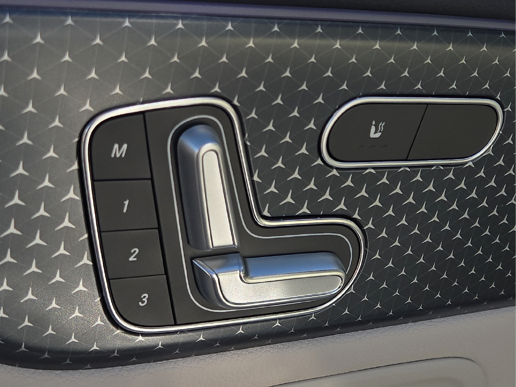 New 2026 Mercedes-Benz GLB 250 image 17