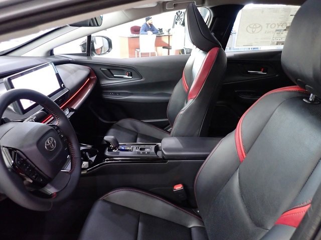 New 2026 Toyota Prius Plug-In Hybrid image 10