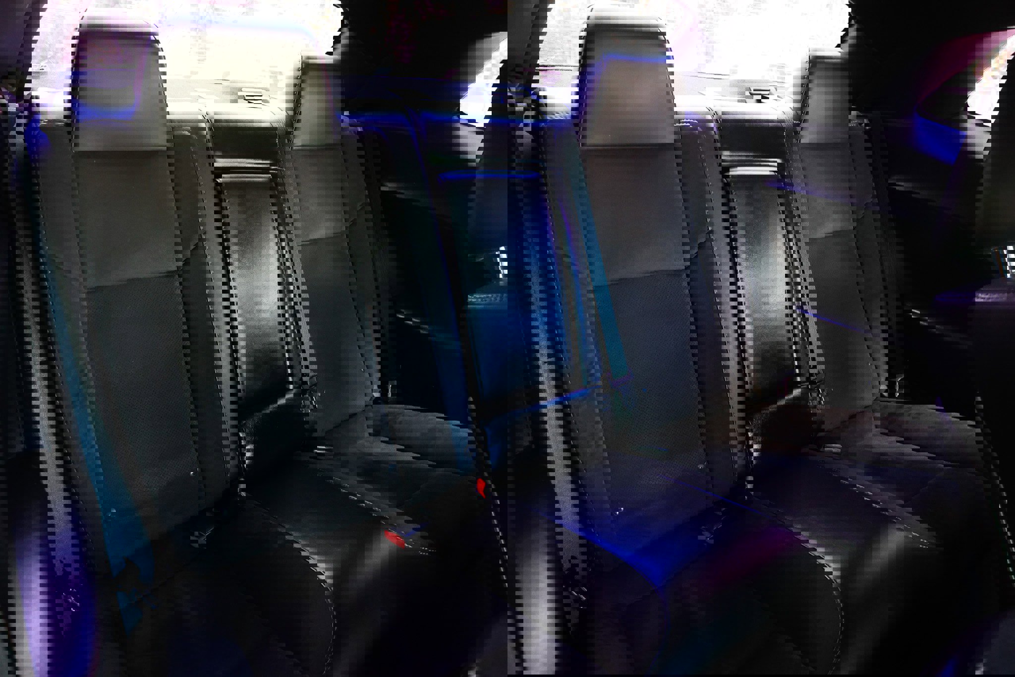 Used 2015 Dodge Challenger R/T Scat Pack w/ Scat Pack Appearance Package image 17