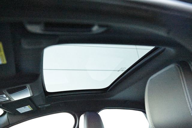 New 2024 Jaguar XF R-Dynamic SE AWD/4WD image 25