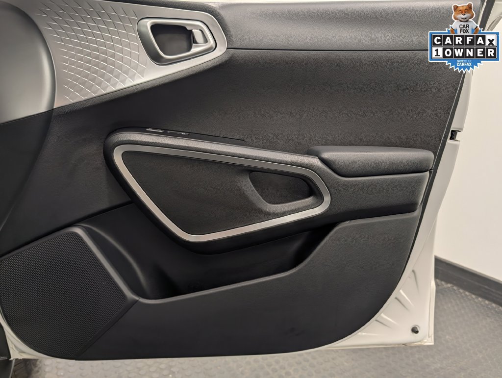 Certified 2025 Kia Soul LX FWD image 36