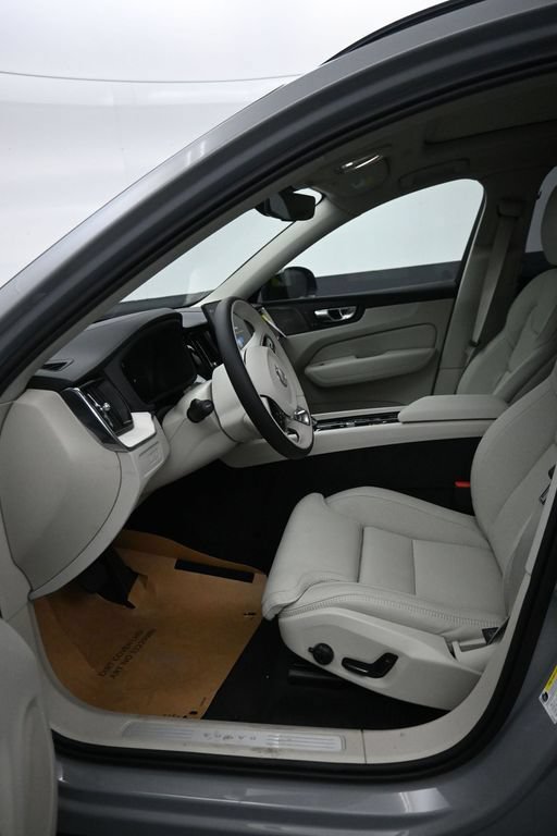 New 2026 Volvo XC60 T8 Ultra w/ Protection Package Premier AWD/4WD image 11
