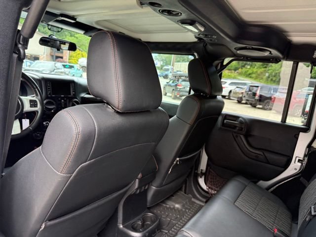 Used 2012 Jeep Wrangler Unlimited Sahara AWD/4WD image 63