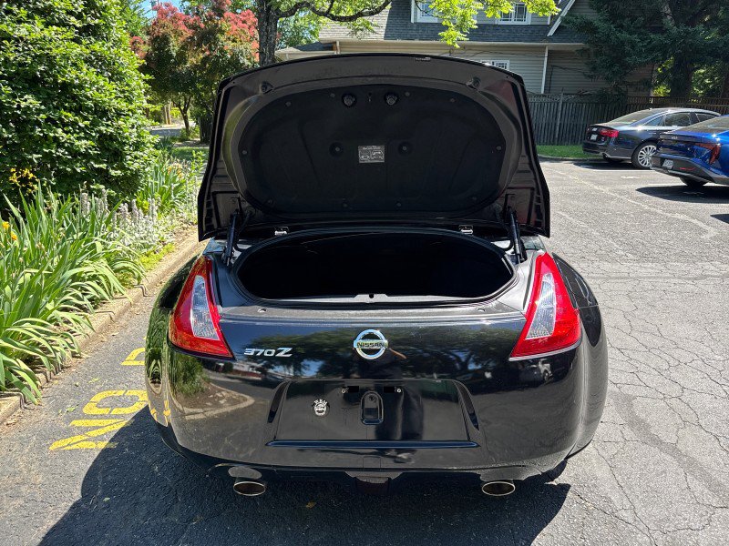 Used 2010 Nissan 370Z Touring w/ Sport Pkg RWD image 30