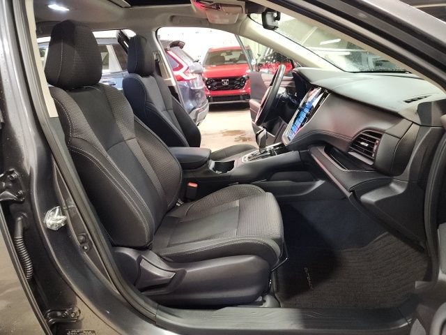 Used 2025 Subaru Outback Premium AWD/4WD image 31