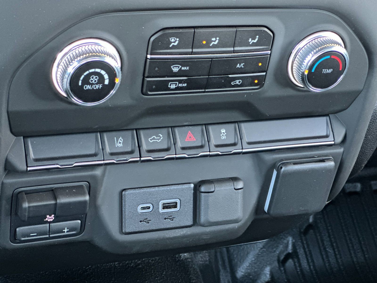 New 2025 GMC Sierra 2500 Pro AWD/4WD image 18