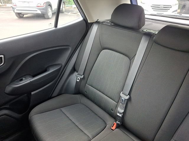Certified 2022 Hyundai Venue SE FWD image 18