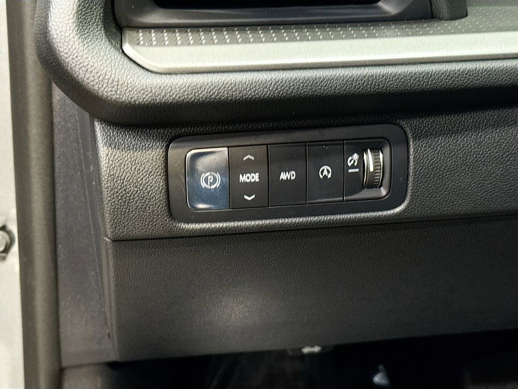 New 2026 Chevrolet Traverse LT w/ Driver Confidence Package image 10