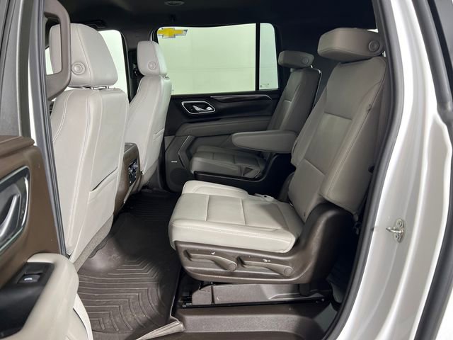 Used 2021 Chevrolet Suburban LT image 25
