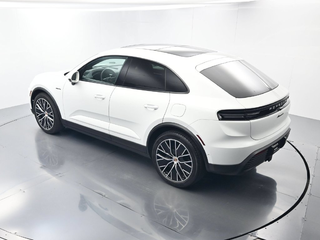 Certified 2024 Porsche Macan 4 Electric AWD/4WD image 36