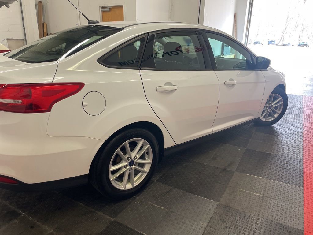 Used 2016 Ford Focus SE image 11