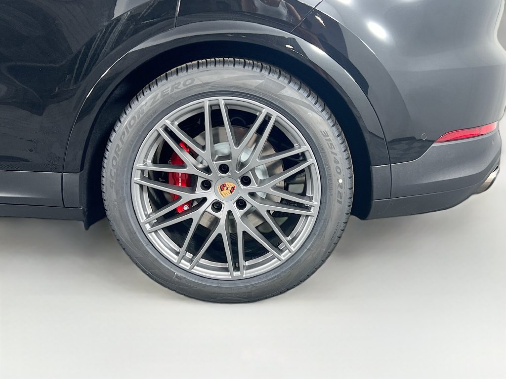New 2026 Porsche Cayenne S AWD/4WD image 33