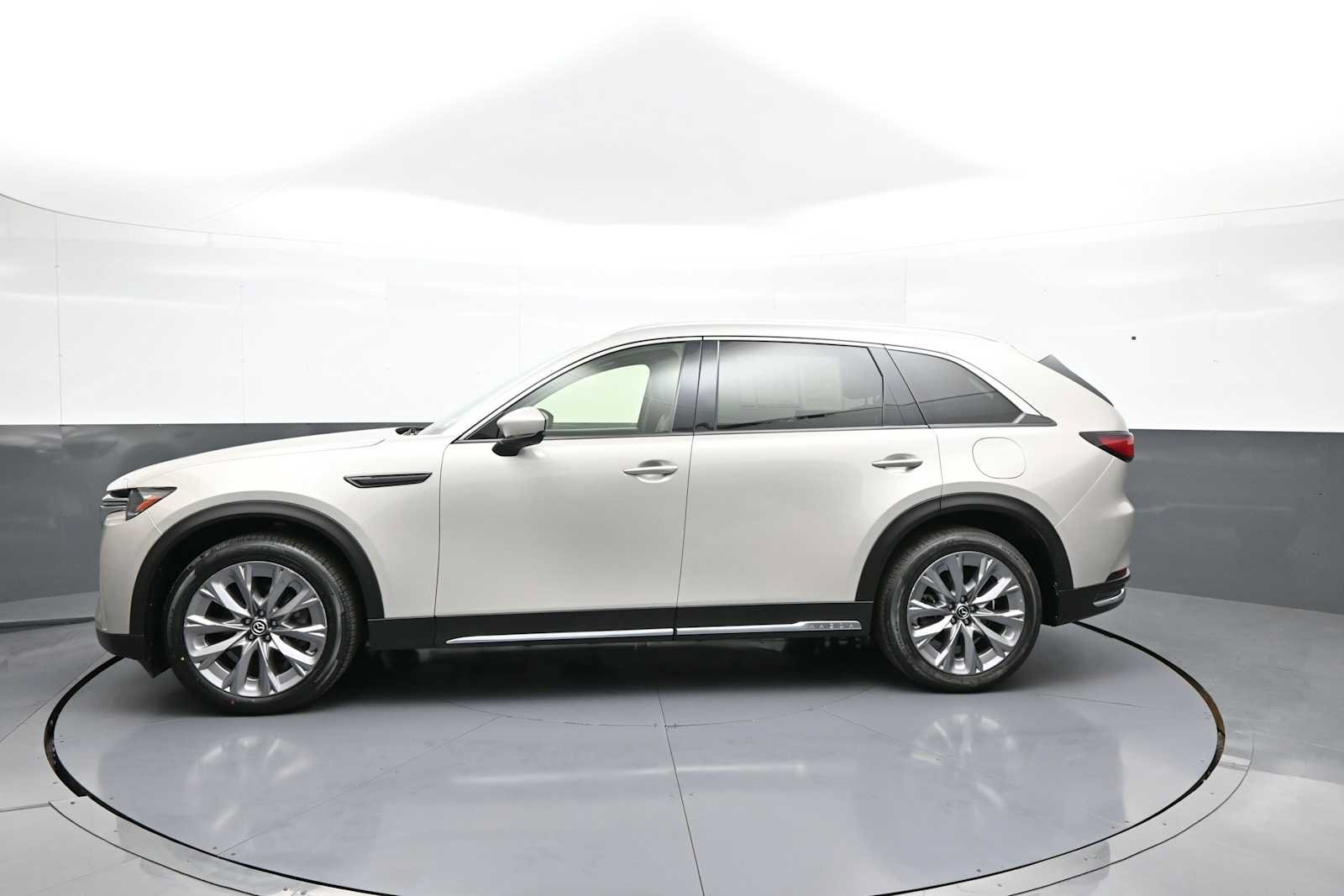 Used 2024 MAZDA CX-90 3.3 Turbo w/ Premium Package AWD/4WD image 9