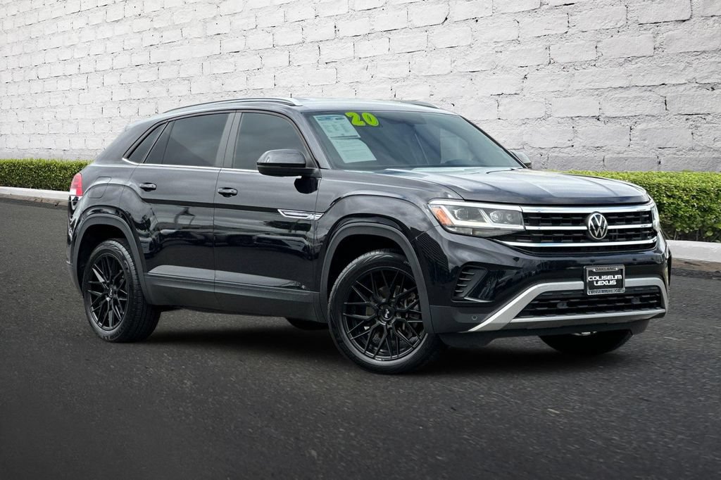 Used 2020 Volkswagen Atlas Cross Sport SE FWD image 2