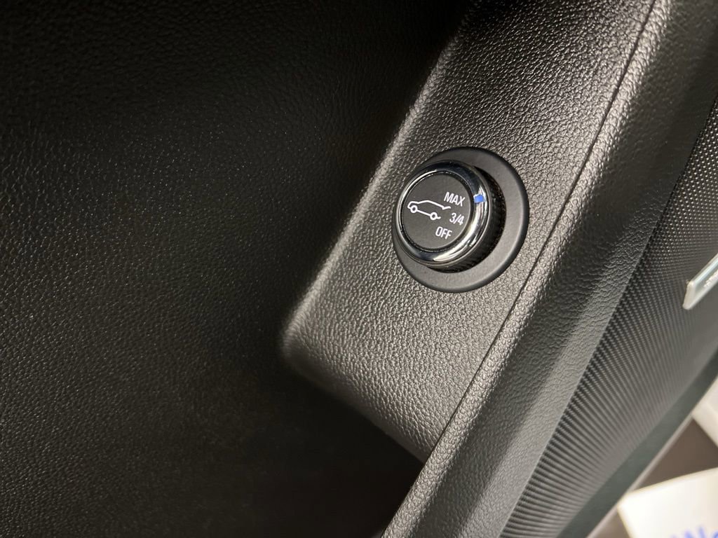 Used 2022 Chevrolet Traverse Premier AWD/4WD image 30