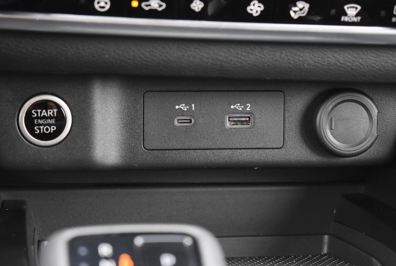 Used 2023 Nissan Rogue SL image 11