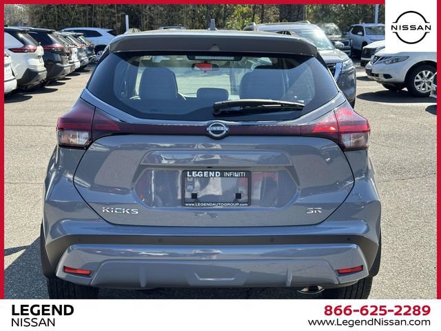 Used 2023 Nissan Kicks SR w/ SR Premium Package image 5