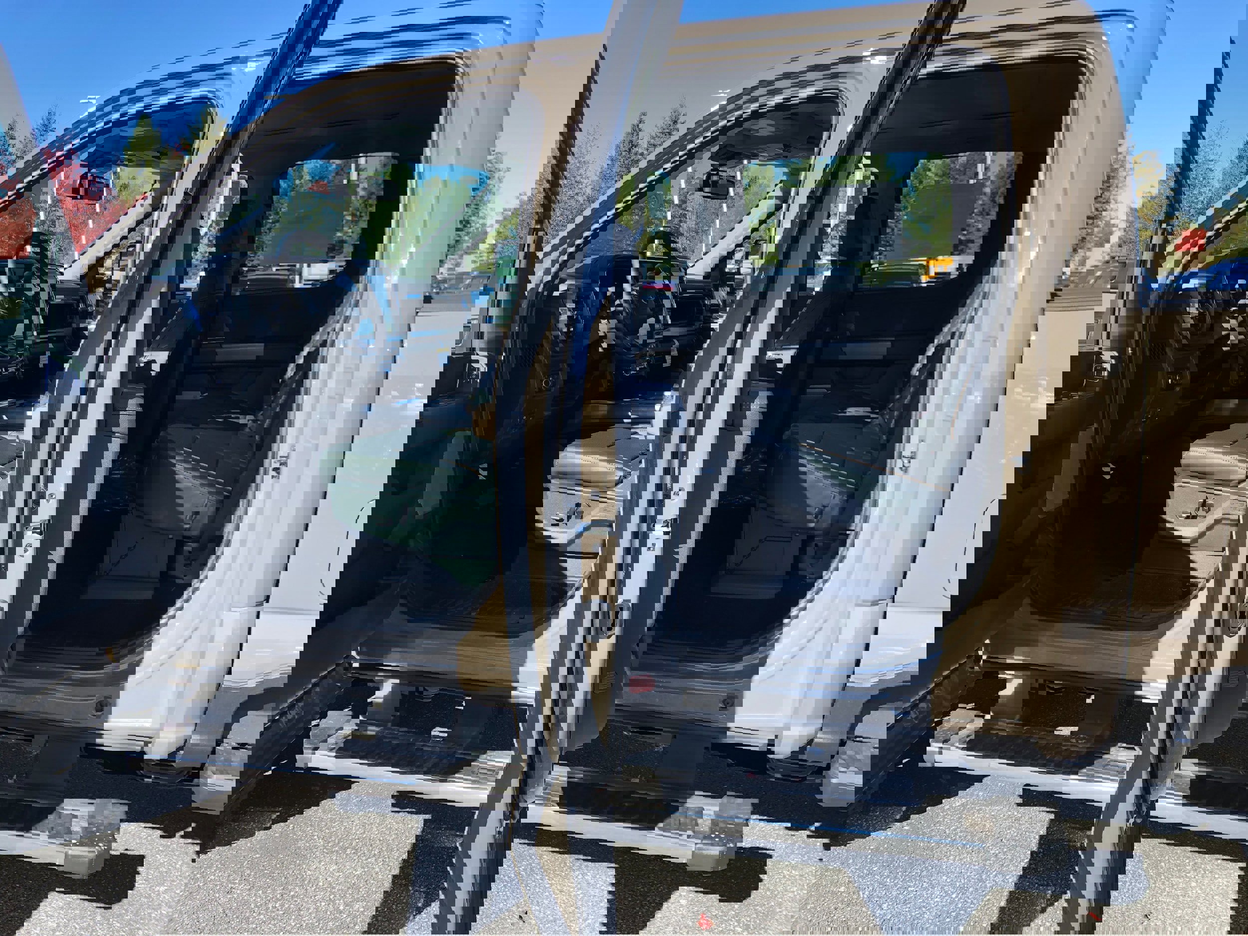 New 2026 Ford F250 Lariat w/ FX4 Off-Road Package image 10