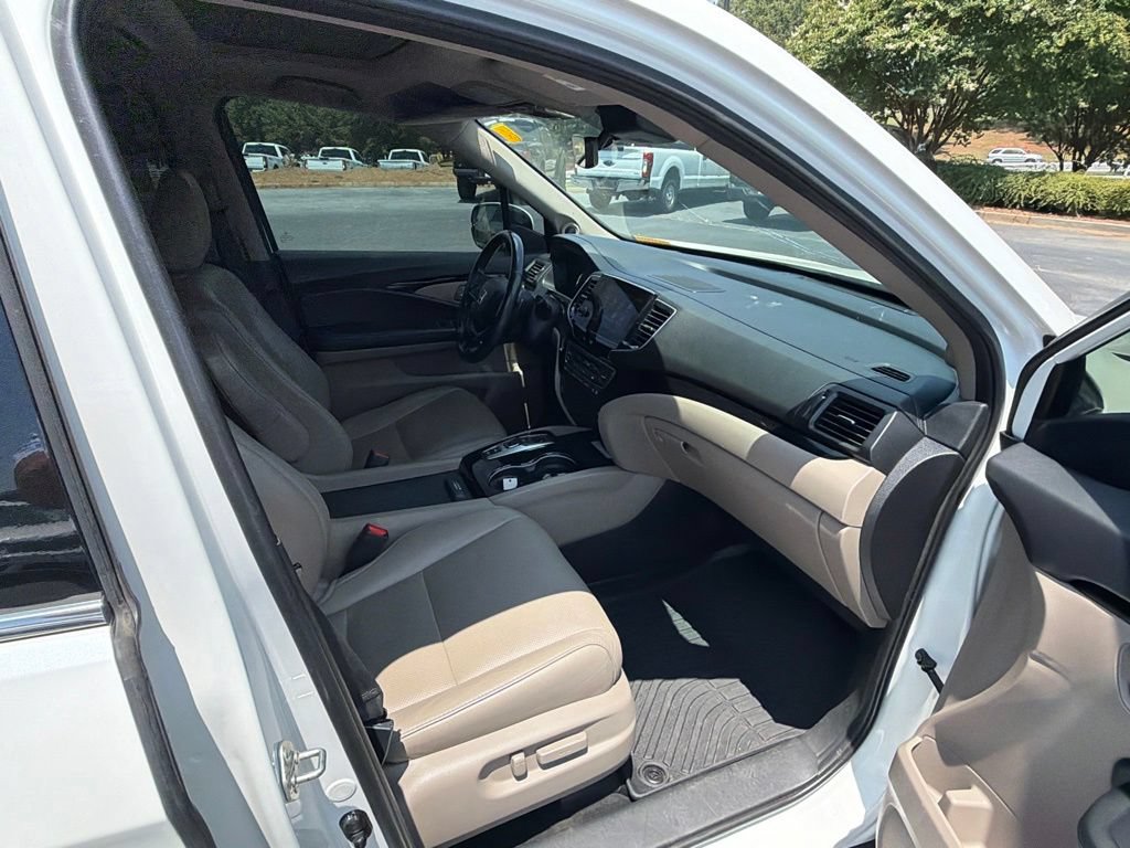 Used 2019 Honda Pilot Elite image 9