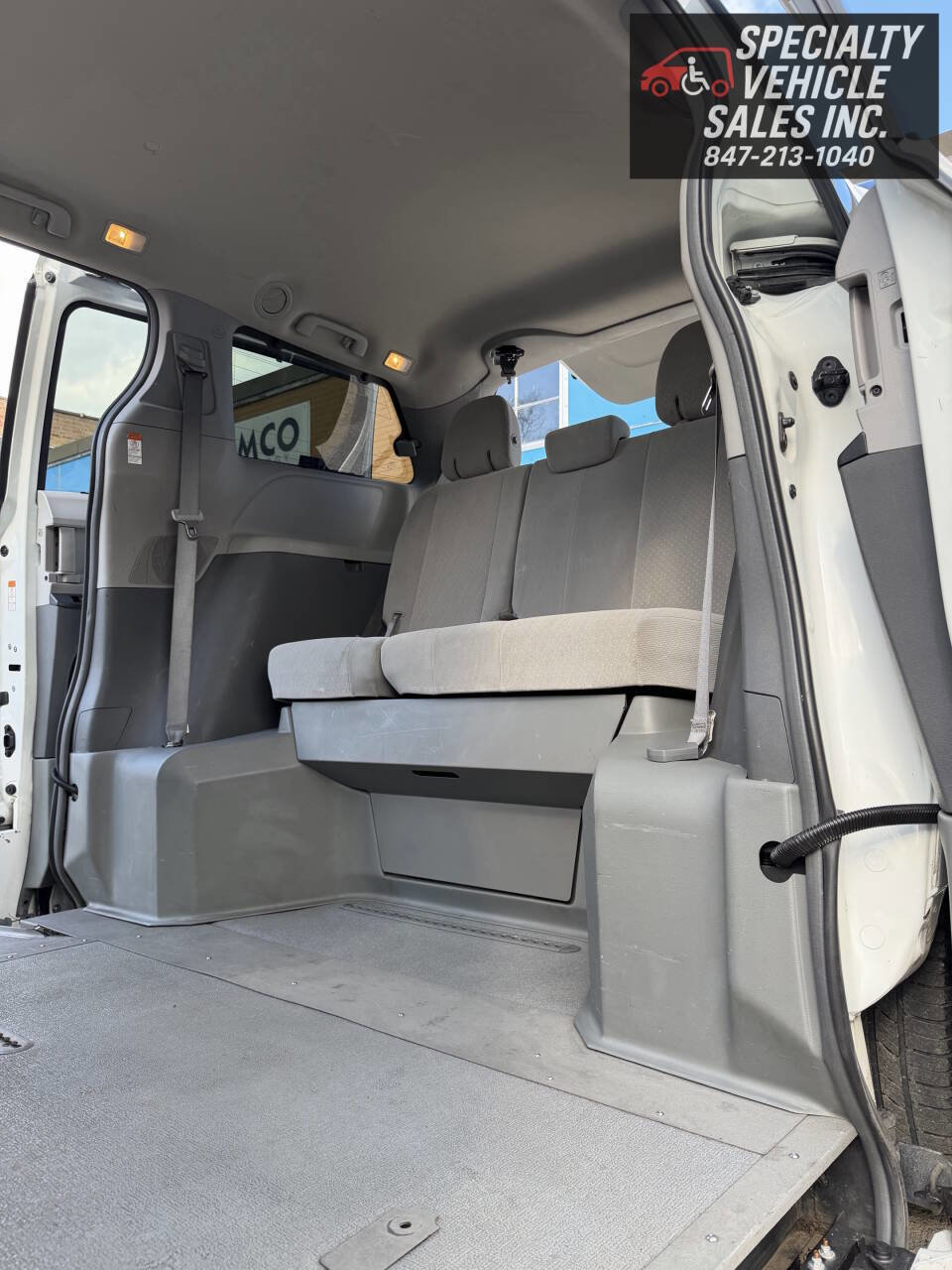 Used 2017 Toyota Sienna LE image 18