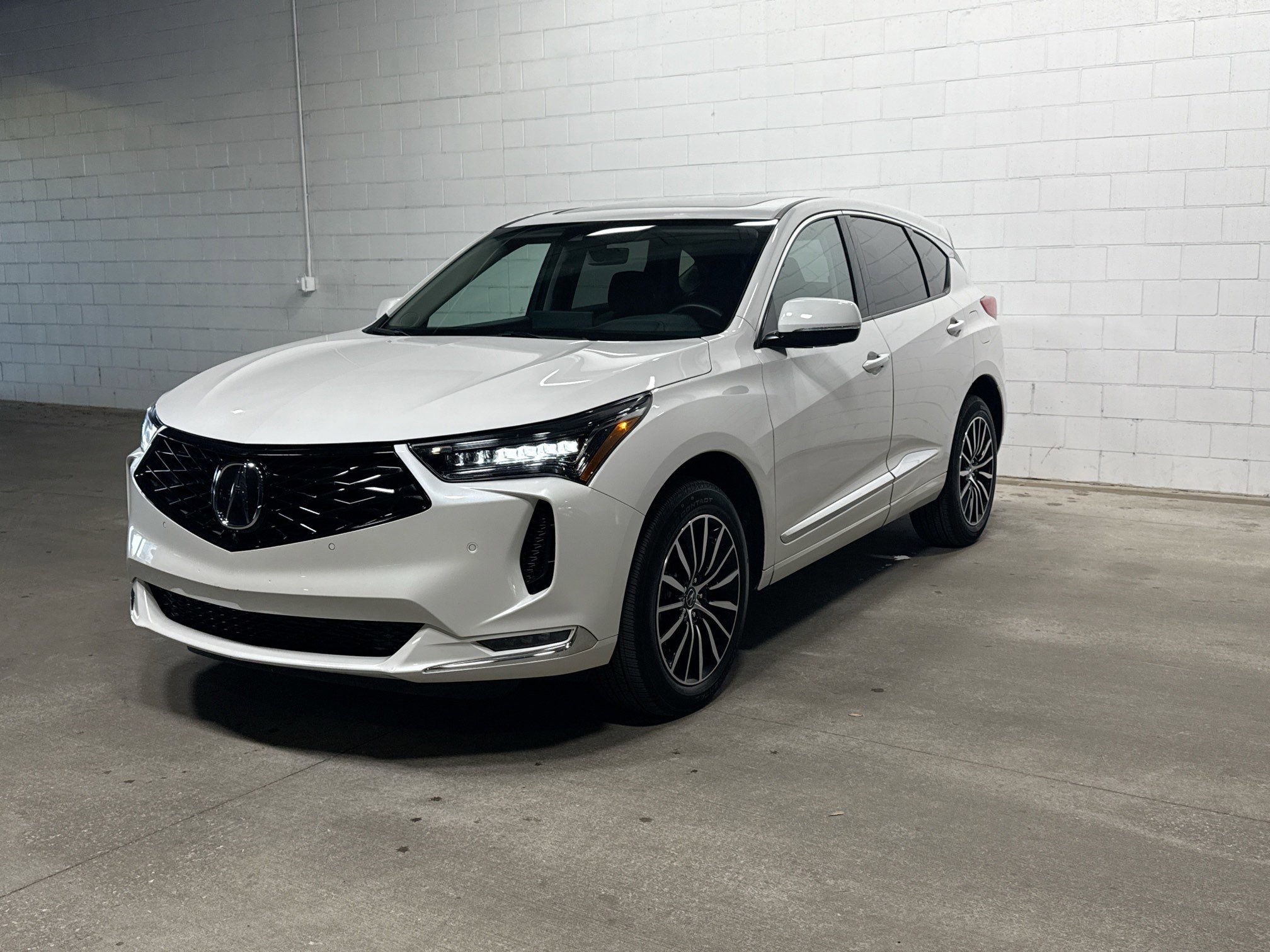 Used 2025 Acura RDX SH-AWD w/ Advance Package image 1