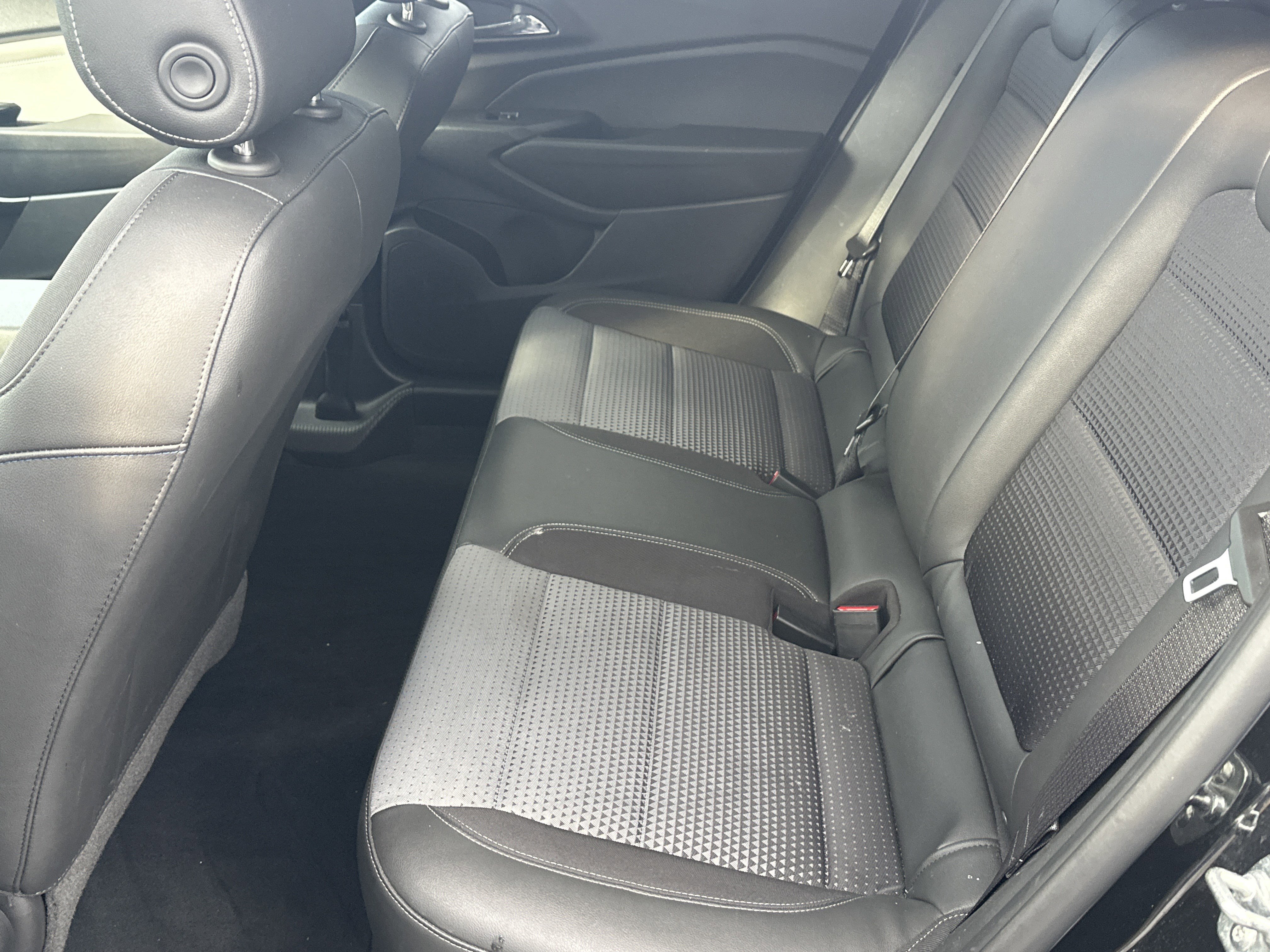 Certified 2025 Chevrolet Trax LT image 21