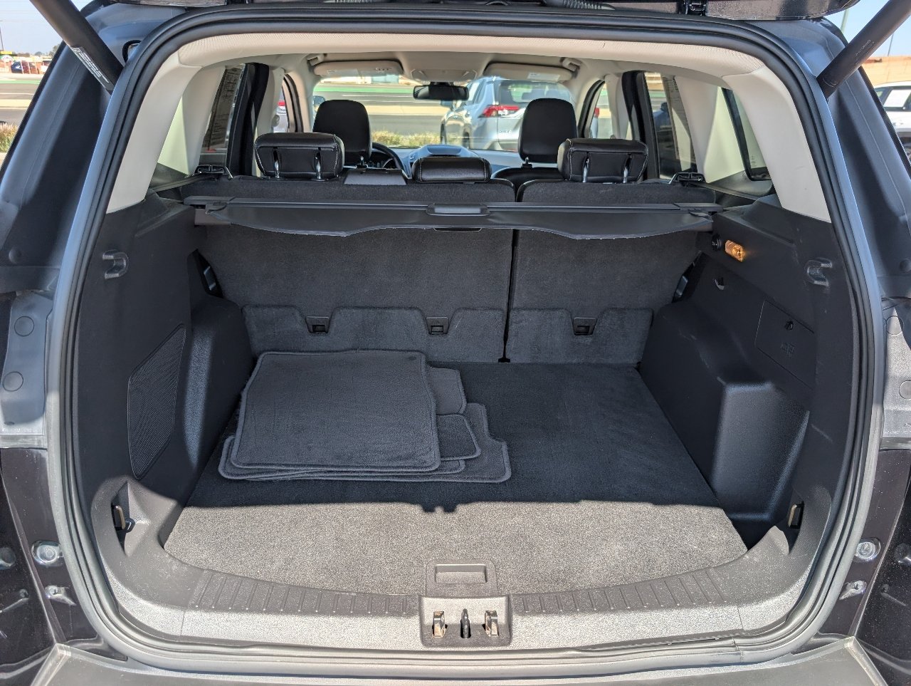 Used 2019 Ford Escape Titanium FWD image 9