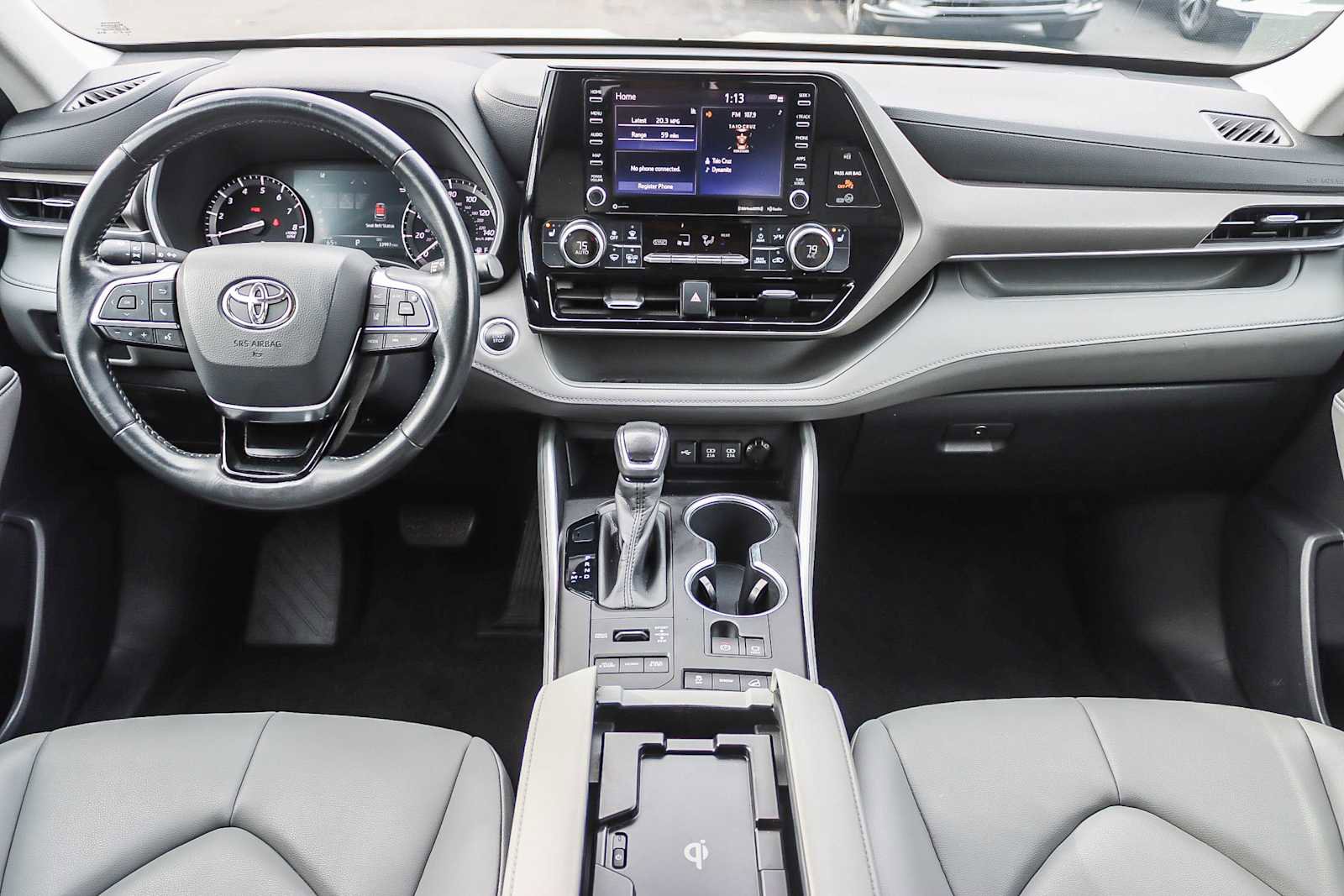 Used 2020 Toyota Highlander XLE image 11