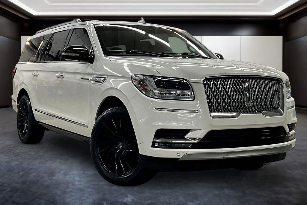 Used 2021 Lincoln Navigator L Reserve w/ Luxury Package image 1